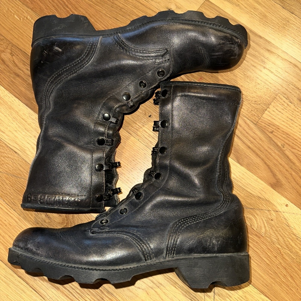 Vintage US Army boots 9-89.   ‎  Size 5.5. black army marine Combat